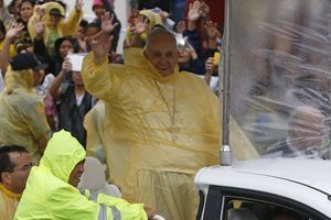 A Tacloban, le pape François brave la tempête