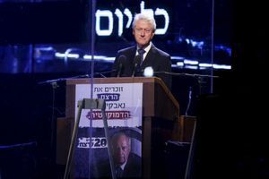 Bill Clinton à Tel-Aviv pour l'hommage à Yitzhak Rabin