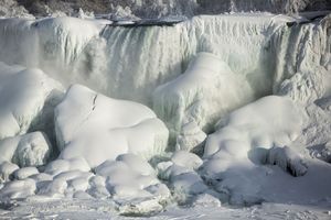 Les chutes du Niagara ont attrapé froid