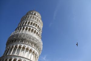 Selon Nunziante Squeglia, professeur d'ingénierie à l'Université de Pise, cité par des médias italiens, le monument de 58 mètres s'est redressé... de 4 centimètres. Ici en 2009.