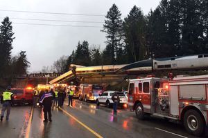 Le train qui a déraillé lundi dans l'Etat de Washington. 