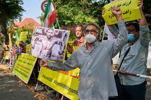 Manifestation devant l'ambassade d'Iran à Berlin après l'exécution de Navid Afkari, samedi 12 September 2020.