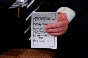 La note de Donald Trump pour lui rappeler de faire preuve d'empathie.