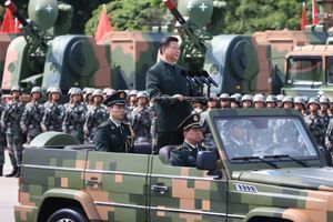 Hong Kong : l’armée chinoise défile pour Xi Jinping