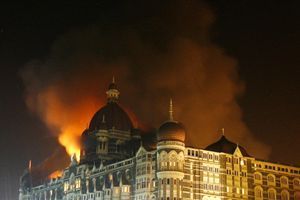 En 2008, le Taj Hotel est visé par un attentat. 