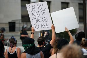 Manifestation pour Jacob Blake le 25 août 2020 à Kenosha dans le Wisconsin.