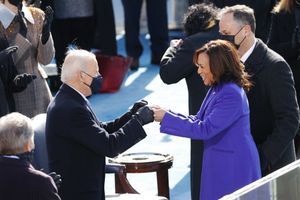 Joe Biden et Kamala Harris ont prêté serment : "Mr President and Mrs Vice President"