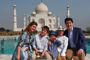Justin Trudeau en famille au Taj Mahal sur fond de tension diplomatique