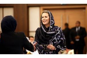  Aïcha Kadhafi à une compétition féminine de lecture du Coran à Tripoli, en août 2010.