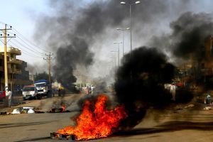 L'armée soudanaise disperse le sit-in à Khartoum, au moins 9 morts