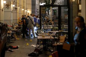 L'attaque a eu lieu au marché de Sarona à tel Aviv, à côté du restaurant Benedict.