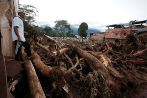 Coulée de boue en Colombie: le bilan s'alourdit à 254 morts, dont 43 enfants