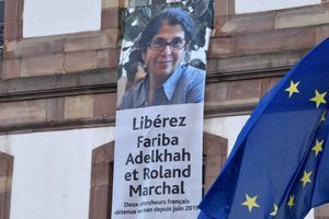 La condamnation de Fariba Adelkhah a été confirmée en appel. Ici une banderole de soutien affichée sur la mairie de Strasbourg, en février 2020.