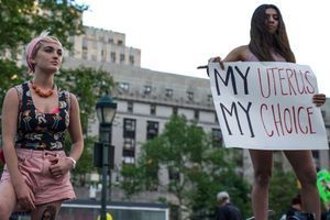 Des femmes défendant le droit à l'avortement à New York, le 21 mai 2019. 