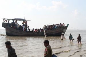 Le projet de déplacer dans cette île une partie des quelque un million de réfugiés rohingyas vivant près de sa frontière avec la Birmanie est impopulaire au sein de leur communauté.