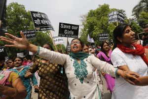 Des femmes protestent contre les viols en Inde. 