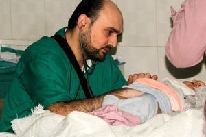 Le Dr Muhammed Wassim Maaz, pédiatre, tué dans le bombardement de l'hôpital d'Al-Quds, à Alep, dans la nuit du 27 au 28 avril.