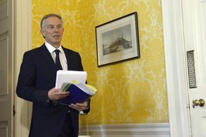 Tony Blair a tenu une conférence de presse dans la foulée de la publication du rapport Chilcot pour justifier son choix d'il y a 13 ans d'envoyer ses troupes en Irak.