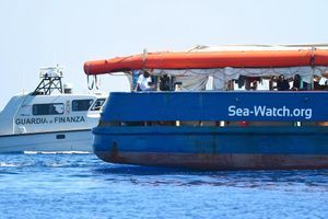 Sea-Watch, le navire humanitaire qui compte à son bord 42 migrants bloqués depuis deux semaines.