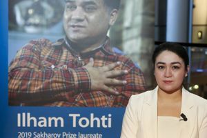 Jewher Tohti, la fille d'Ilham Tohti, recevra mercredi le prix Sakharov en son nom.