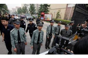  Les autorités chinoises montent la garde devant le domicile de l'épouse de Liu Xiaobo.