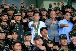 Malgré ses appels aux crimes, Rodrigo Duterte demeure très populaire