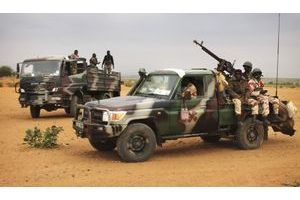  Les soldats maliens quittent Tombouctou en janvier dernier. 