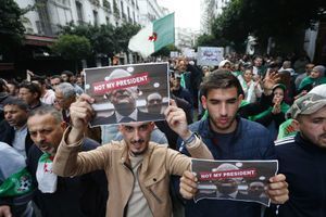 Marée humaine à Alger pour contester l'élection de Tebboune