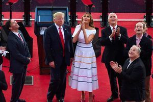 Melania Trump en blanc pour célébrer le 4-Juillet à Washington