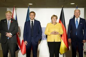 Boris Johnson, Emmanuel Macron, Angela Merkel et Joe Biden à Rome le 30 octobre 2021