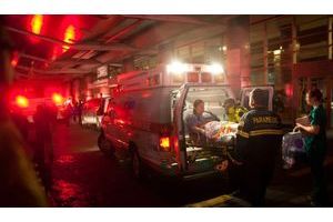  Évacuation d'urgence à l’hôpital de New York, au cœur de l’ouragan Sandy.