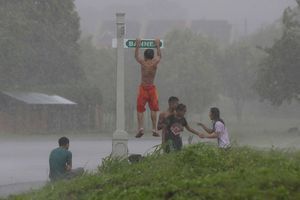 La tempête tropicale Kai-Tak a fait sévit sur l'île de Biliran, aux Philippines.