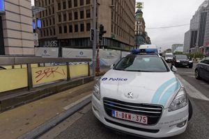 Une voiture de police à Bruxelles, le 21 juin dernier, lors d'une alerte à la bombe (image d'illustration).
