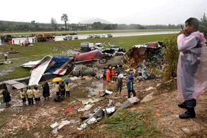 Avion détruit à Phuket, le 17 septembre 2007. 