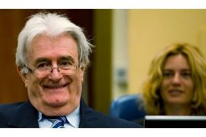  Radovan Karadzic lors de l'ouverture de son procès, ce mardi.