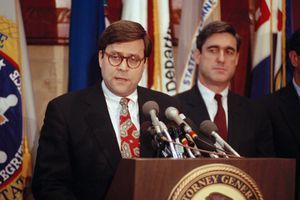 William Barr et Robert Mueller, en décembre 1991.