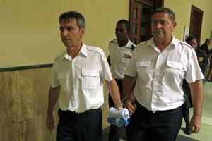 Bruno Odos et Pascal Fauret, arrêtés en mars 2013, dans un tribunal de Saint-Domingue, la capitale de la République dominicaine en mai dernier.