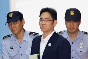 Lee Jae-yong, l'héritier de Samsung, a été condamné à cinq ans de prison.