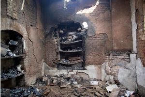 Un des murs de la prison, que les taliban ont fait exploser.