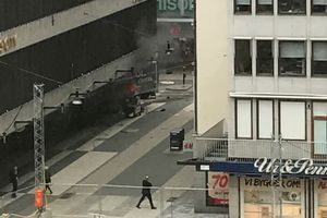 Un véhicule a renversé des passants en plein centre de Stockholm, au niveau de la rue piétonne la plus fréquentée de la capitale.