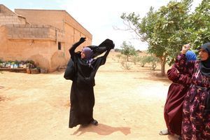 Syrie: elle fuit Daech et retire son niqab