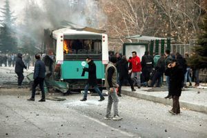Au moins 13 soldats turcs ont été tués et 48 blessés dans une attaque visant un bus qui les transportait à Kayseri. 