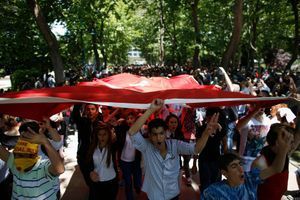 Le parc Gezi d’Istanbul est toujours rempli de manifestants.