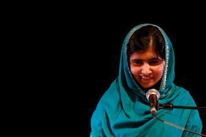 Malala à Londres le 4 octobre. Elle venait de recevoir le prix RAW in War.