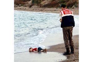 Le corps de ce petit Syrien de 5 ans s'est échoué sur une plage de Bodrum, en Turquie.