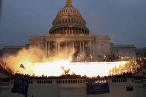 Les manifestants pro-Trump ont occupé le Capitole pendant près de trois heures.