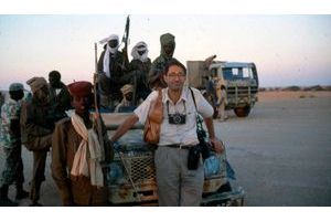  Benoit Gysembergh sur le théâtre des opérations au Tchad, en 1990. 