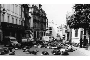  Michel Tauriac est à l’initiative du film « Mazamet, la ville rayée de la carte », réalisé par Guy Seligmann, en 1973.