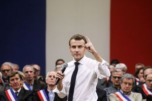Emmanuel Macron lors du grand débat à Souillac.