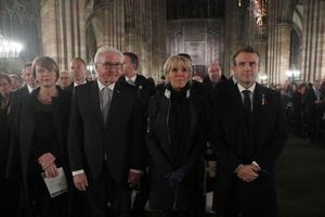Accompagné de Brigitte, Emmanuel Macron célèbre la réconciliation franco-allemande à Strasbourg